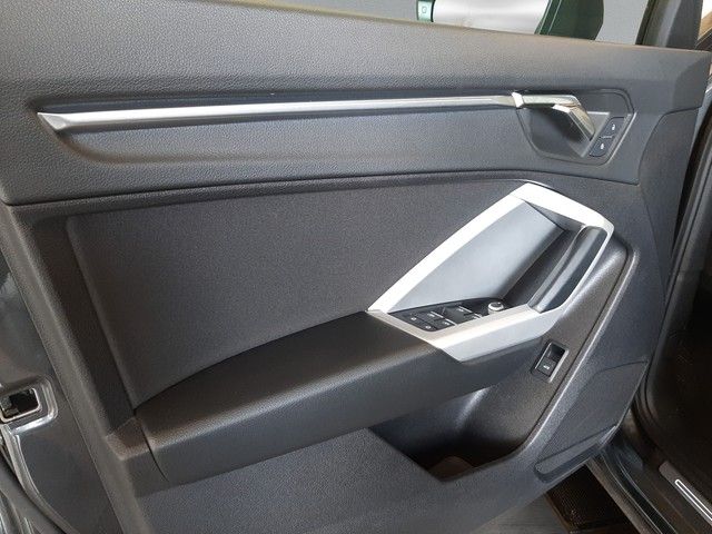 Fahrzeugabbildung Audi Q3 S line 35TDI quattro AHK Matrix eleHeck 19"