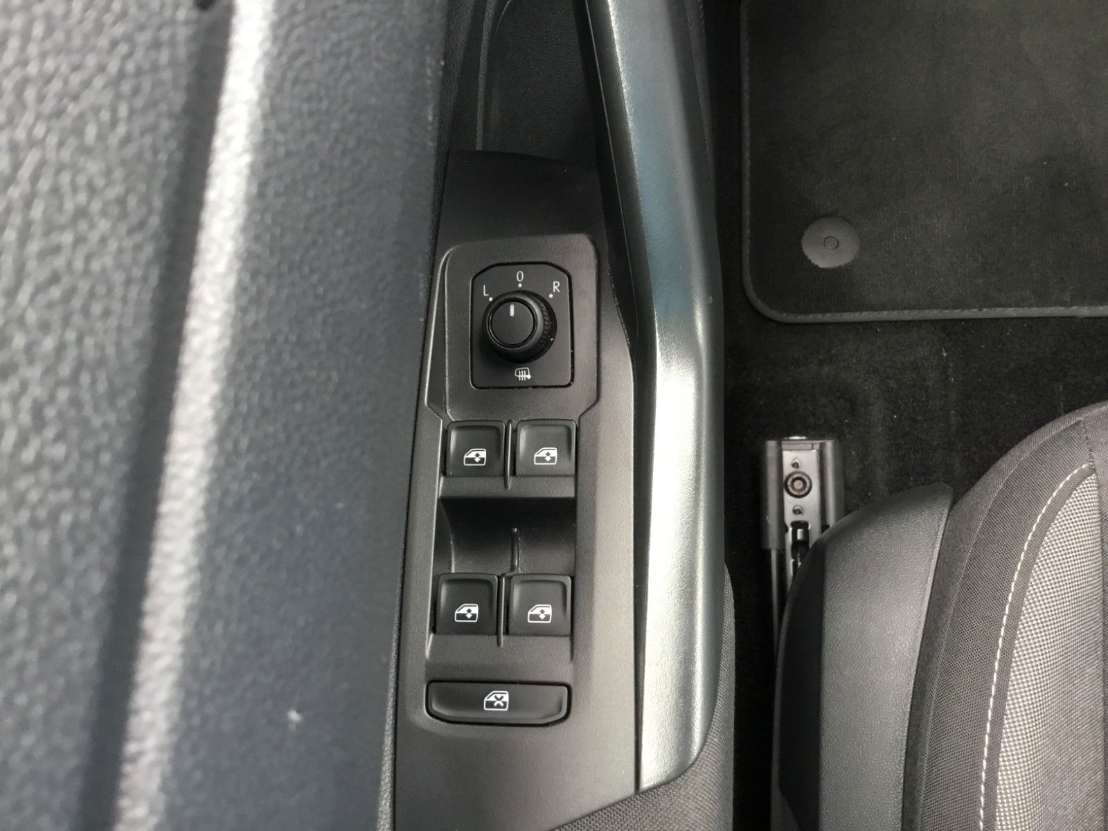 Fahrzeugabbildung Volkswagen Taigo 1.0 TSI Life+LED+App Connect+Kamera