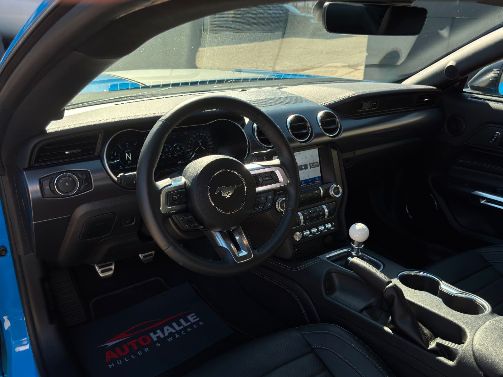 Fahrzeugabbildung Ford Mustang Mach 1 5.0L V8 Fastback Schalter Perfor.