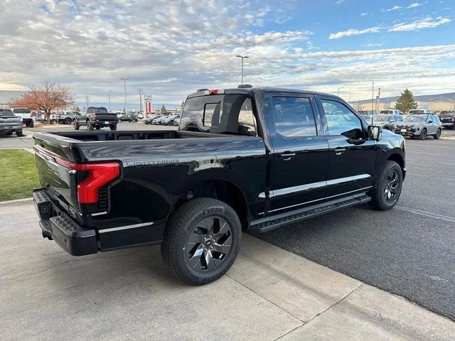 Ford F 150 Lightning Lariat gr. Batterie im Vorlauf