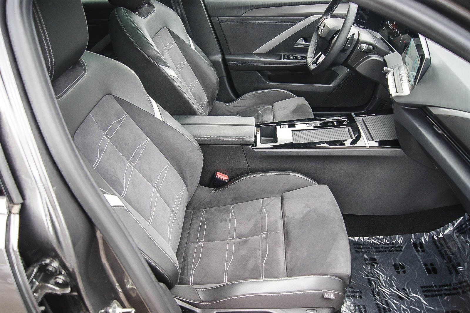 Fahrzeugabbildung Opel Astra L 1.5 Aut ULTIMATE HEADUP ANHZV 360° PANO