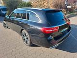 Mercedes-Benz E 220 d T Autom. - Avantgarde T Modell - Mercedes-Benz E 220 mit Diesel-Antrieb: Schwarz, Kombi