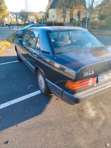 Mercedes-Benz W201 Mercedes 2,6 Liter 190e