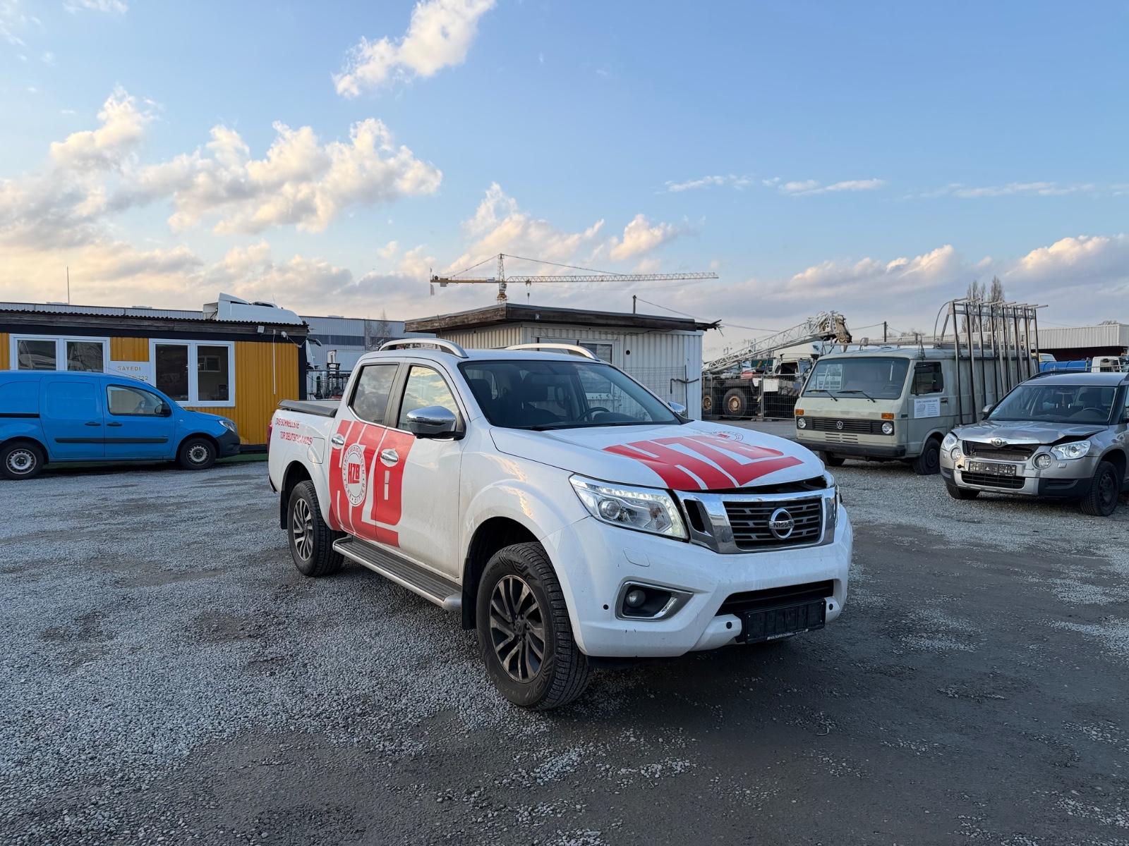 Nissan Navara NP300 DoKa 4x4 Autom. 360° Navi