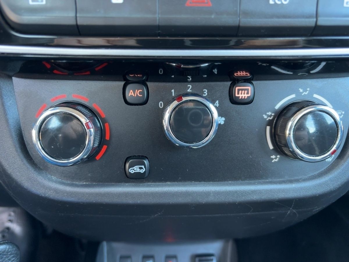 Fahrzeugabbildung Dacia Spring Essential CCS Kamera