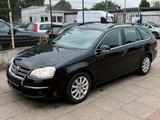 Volkswagen Golf V Variant Comfortline* AUTOMATIK * TÜV NEU - aus 2009: Kombi