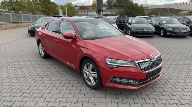 SKODA Superb 1.4 iV DSG Style/Navi/Pano/STDHZ/CANTON/