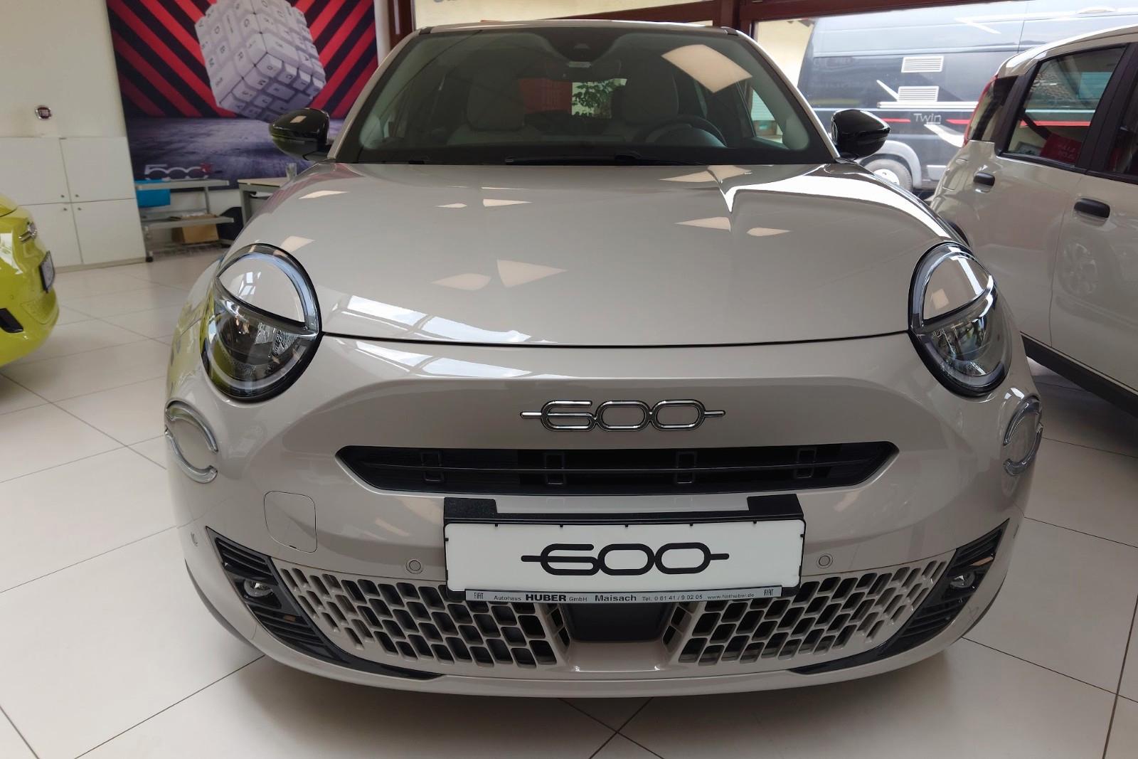 Fiat 600 e 115 kW La Prima