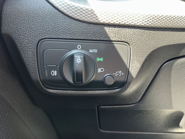 Q2 35 1.5 TFSI advanced SHZ KAMERA AHK LED