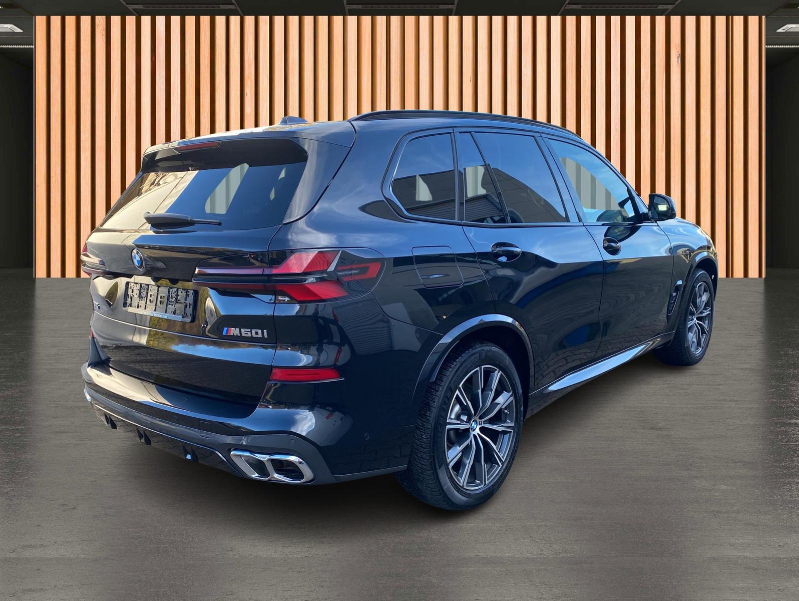 BMW X5 M60 i xDrive*NP 144.000€*SkyLounge