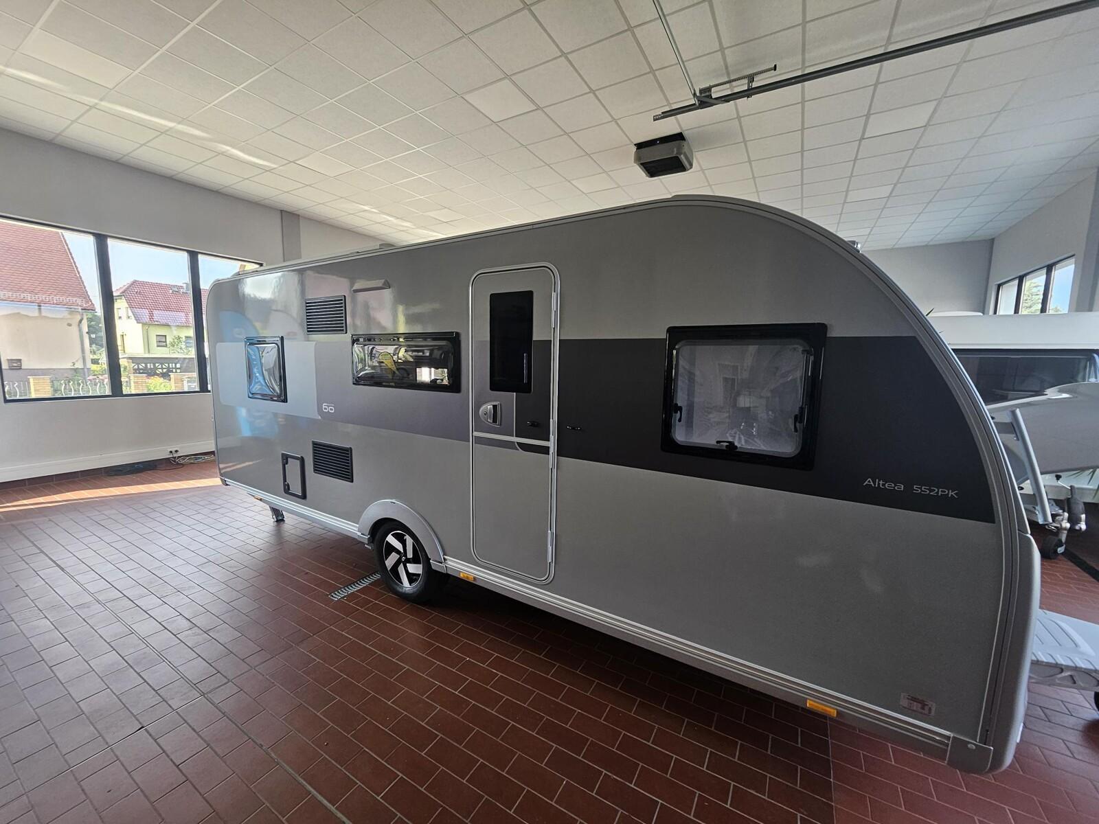 Adria Altea 60Y 552  60Y Sondermodell Silber-Grau