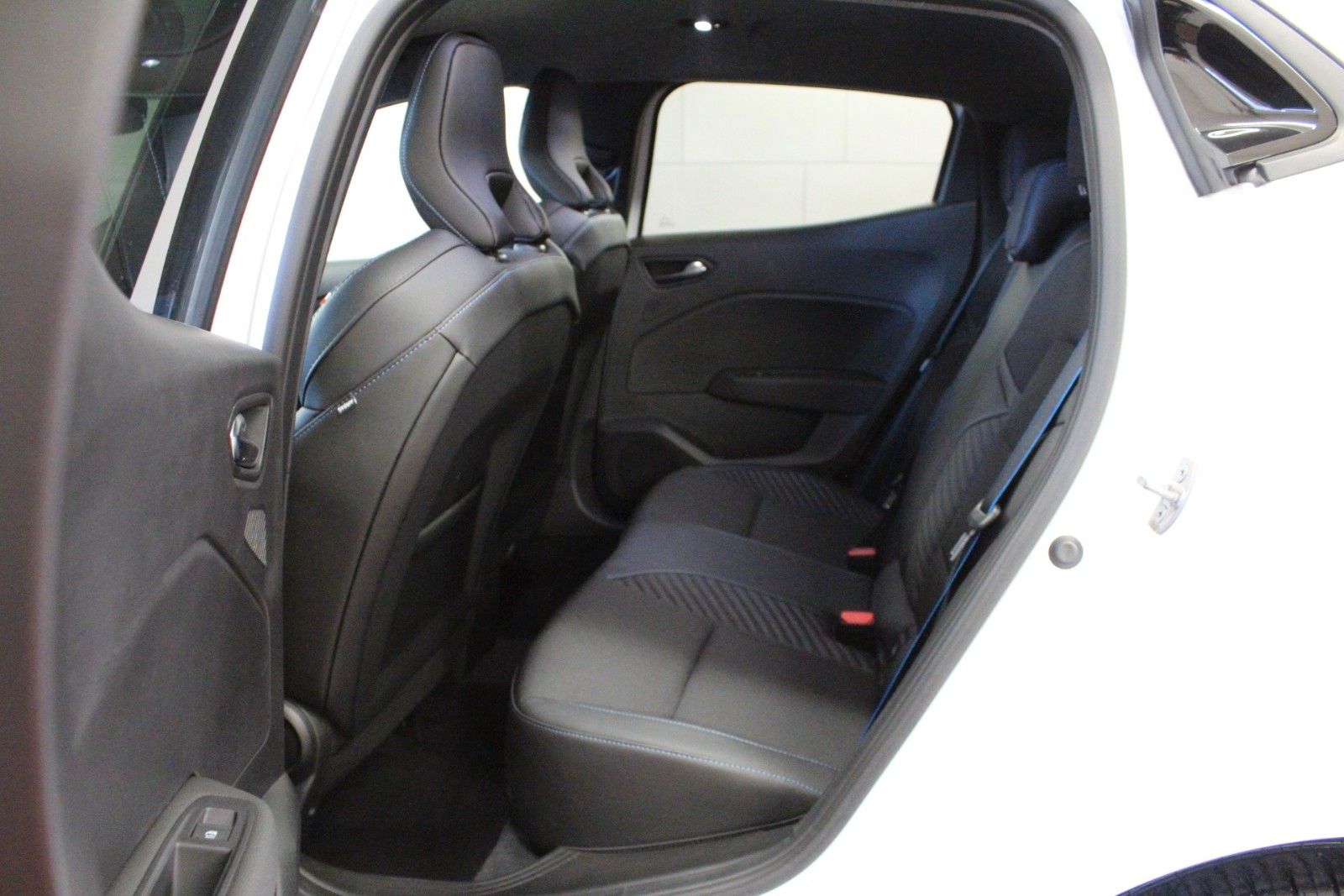 Fahrzeugabbildung Renault Clio E-Tech Full Hybrid 145 Esprit Alpine