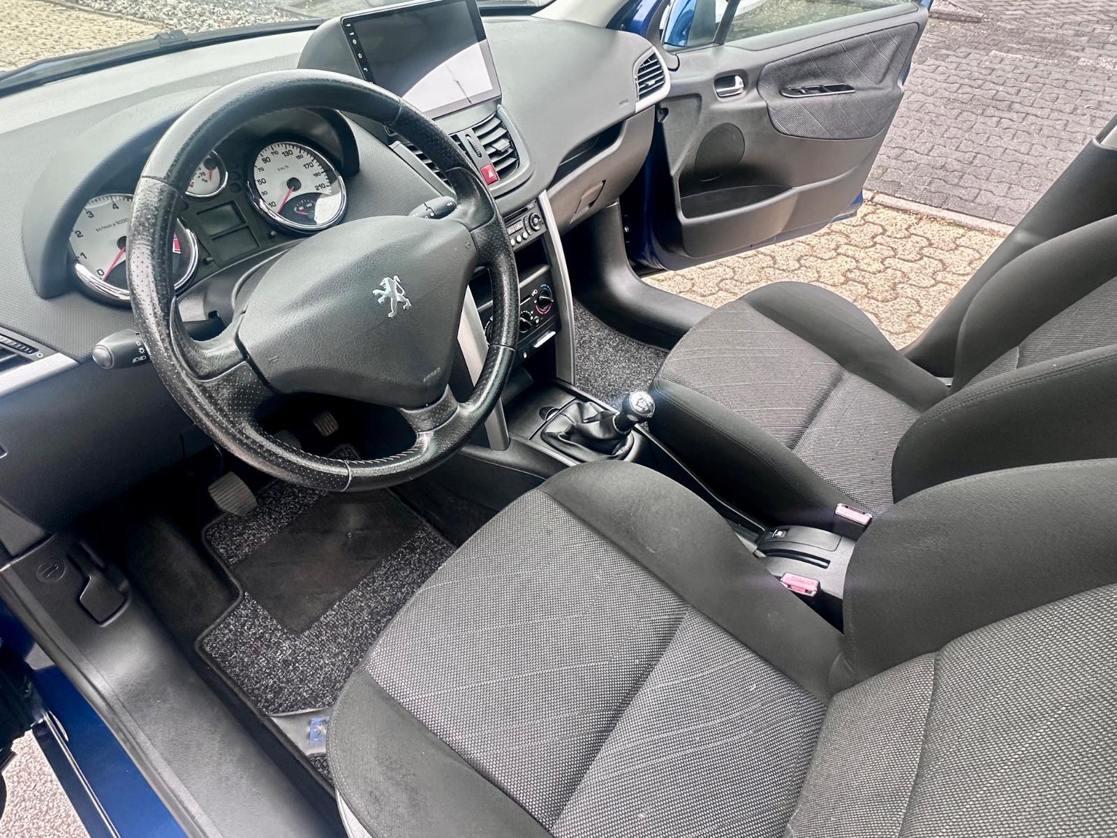 Peugeot 207 2008 — photo 15