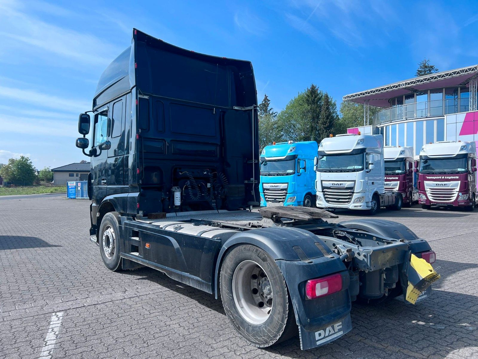Fahrzeugabbildung DAF 2 Stück XF 450 FT, SSC, Hydr.