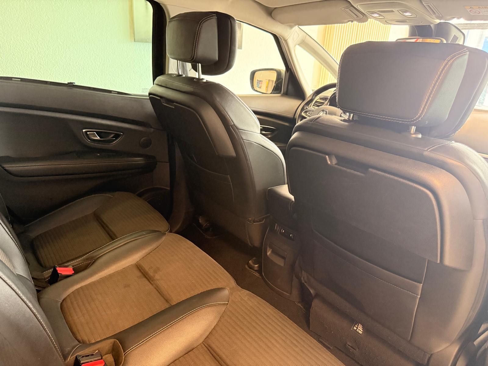 Fahrzeugabbildung Renault Scenic ENERGY dCi 160 EDC Bose Edition/ 7.SITZER