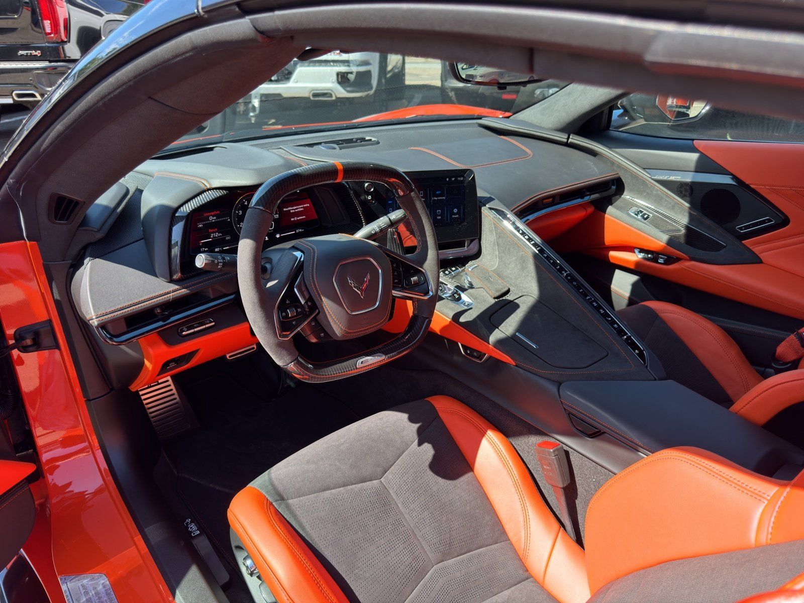 Fahrzeugabbildung Corvette C8 E-Ray 6.2 V8 3LT CARBON INTERIOR/STEALTH/LIFT