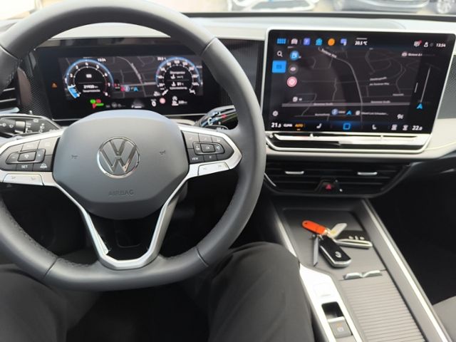 Fahrzeugabbildung Volkswagen Passat Variant 1.5 eTSI DSG Business LED ACC NAV