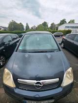 Opel Meriva - Opel Meriva aus 2009 mit Diesel-Antrieb
