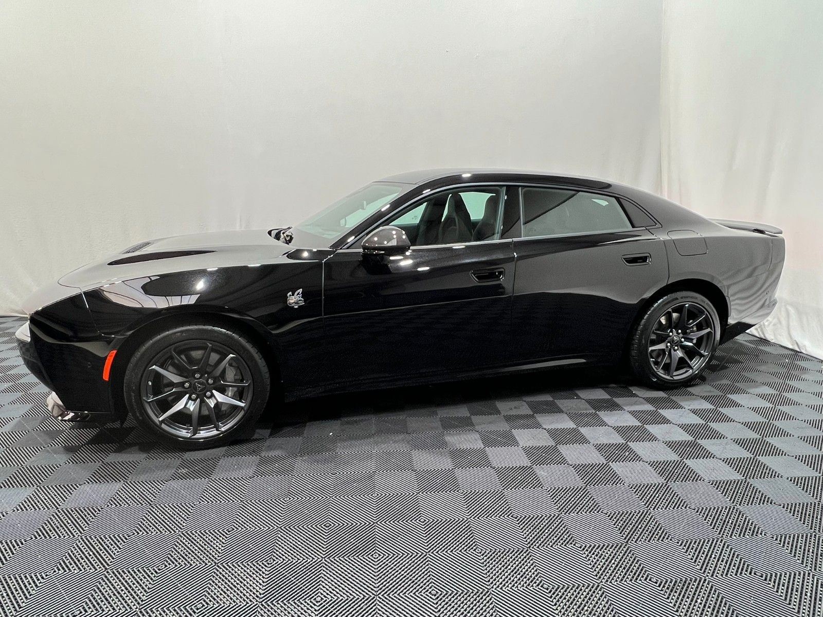 Fahrzeugabbildung Dodge Charger Scat Pack - 4 Door - SIXPACK - AWD