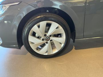 Volkswagen Golf - 11