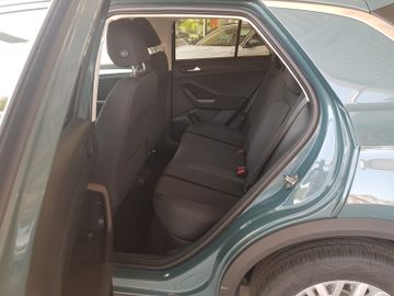 Fahrzeugabbildung Volkswagen T-Roc Life 1,0 TSI