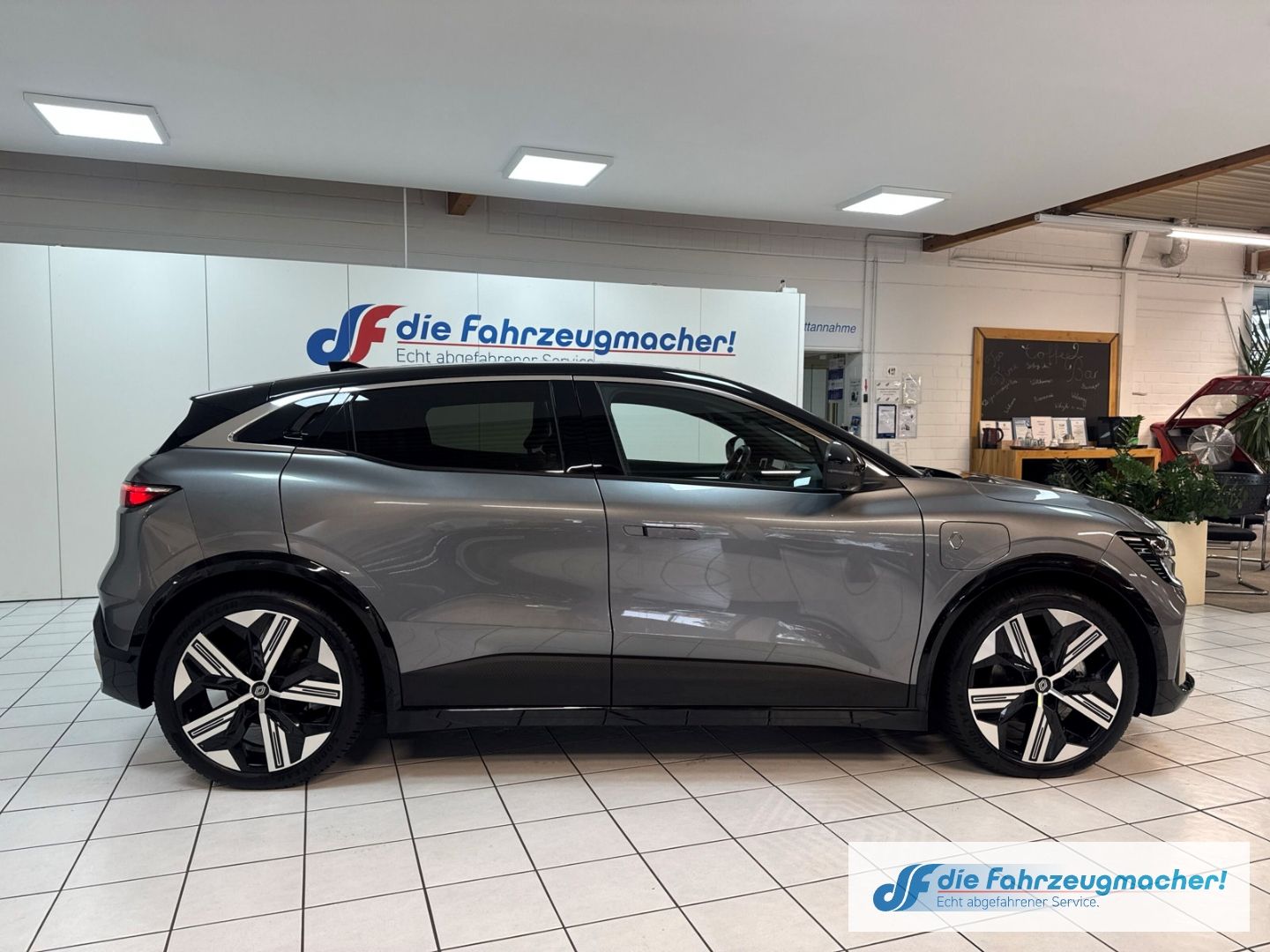 Fahrzeugabbildung Renault Megane E-Tech Electric Iconic EV60 220HP Digital