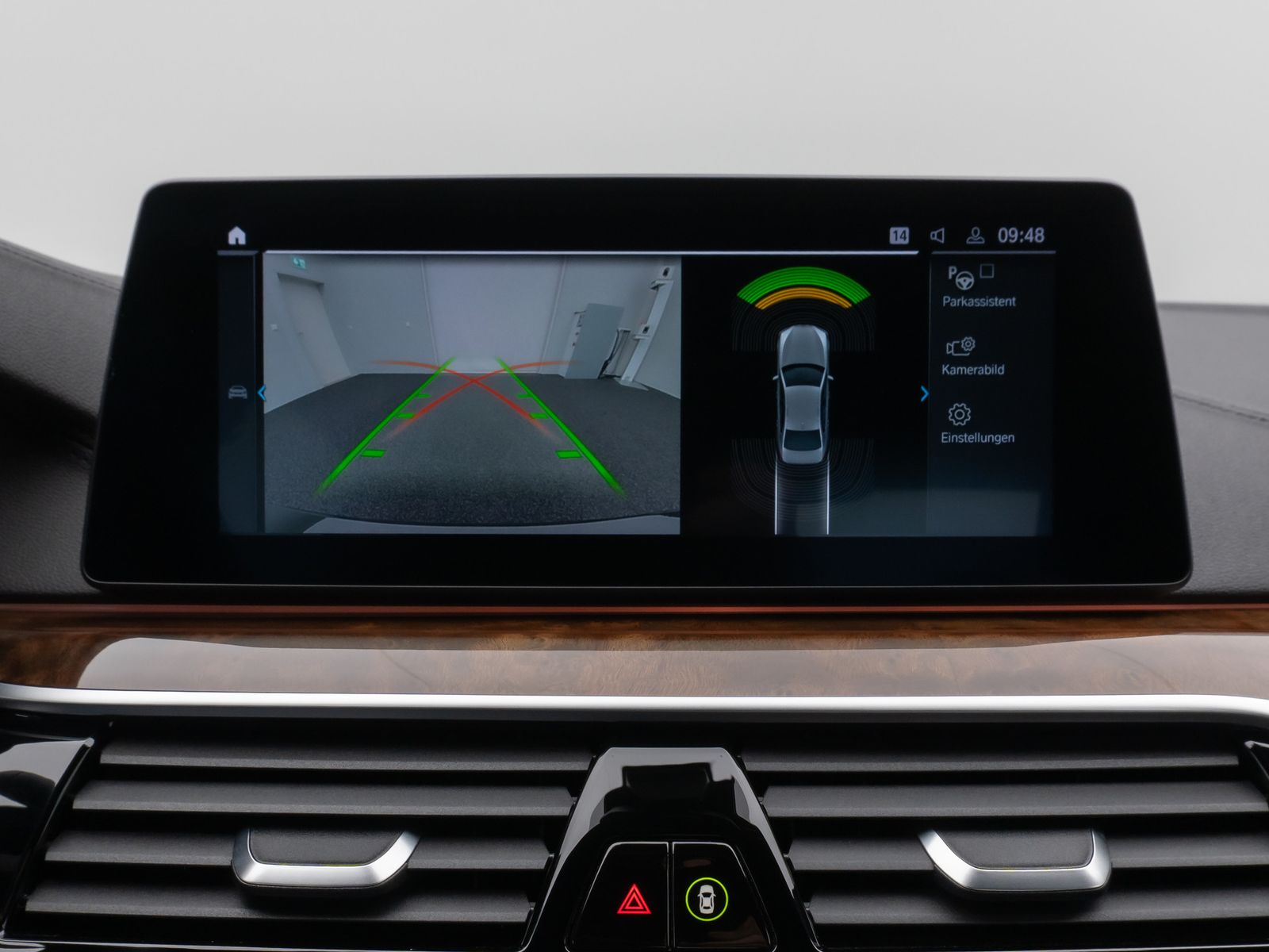 Fahrzeugabbildung BMW 530e iP Luxury Line Kamera HiFi Fernlichtassist