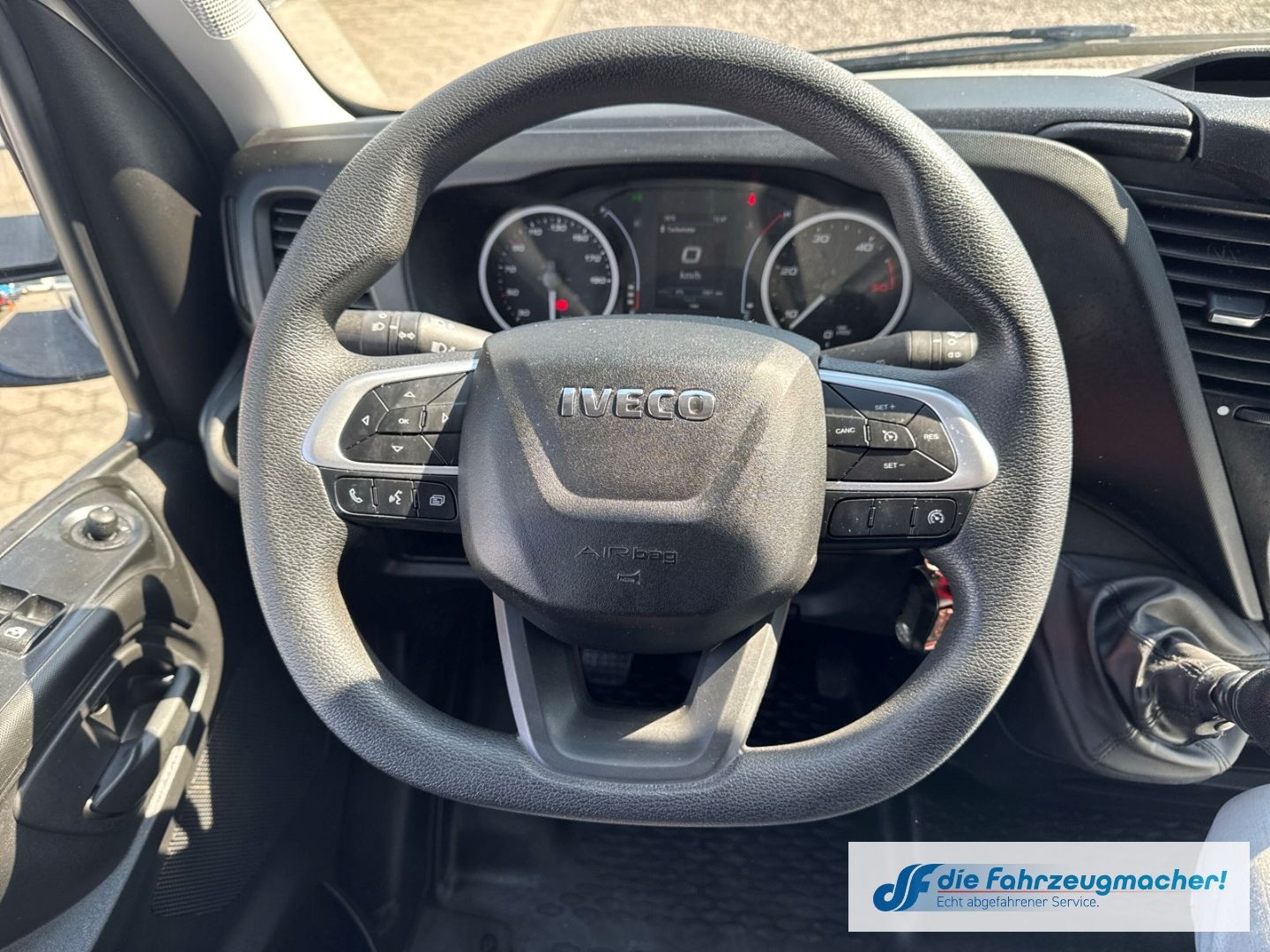 Fahrzeugabbildung Iveco Daily Kasten HKa 35 S V Radstand 4100 14 MAXI