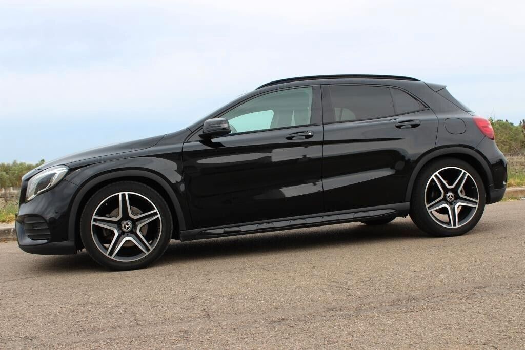 Mercedes-Benz MERCEDES GLA 220 Aut. Premium * AMG imagem 2