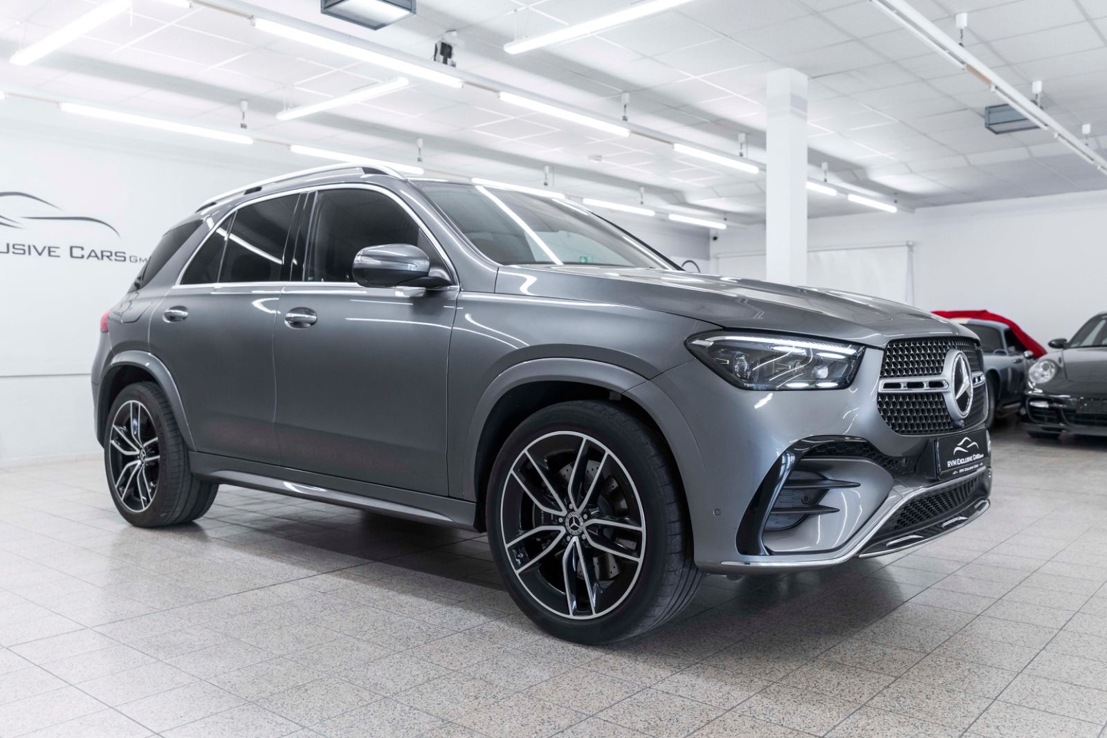 Fahrzeugabbildung Mercedes-Benz GLE 350de 4Matic AMG 3D KAM BURMESTER ACC LUFT