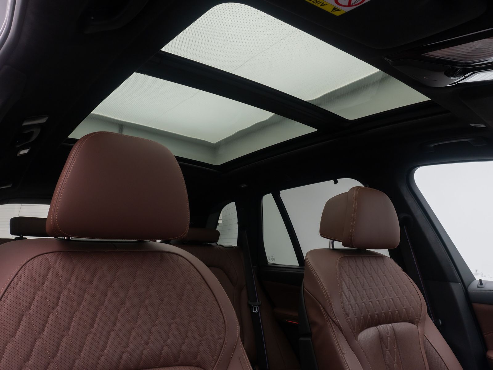 Fahrzeugabbildung BMW X5 M60i SkyLoung 360&deg; H/K Massage Individual 22"