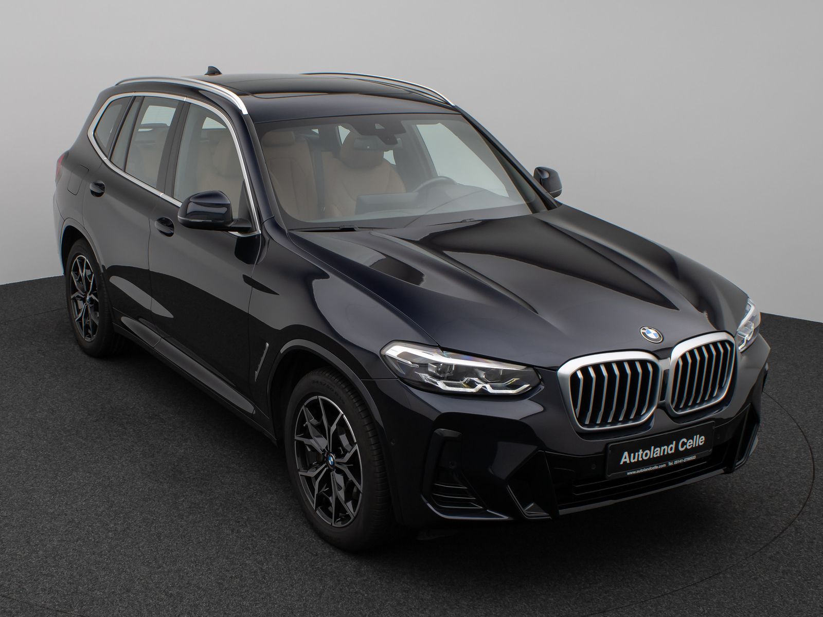 Fahrzeugabbildung BMW X3 xD30i M Sport Panorama Kamera DAB HiFi Alarm