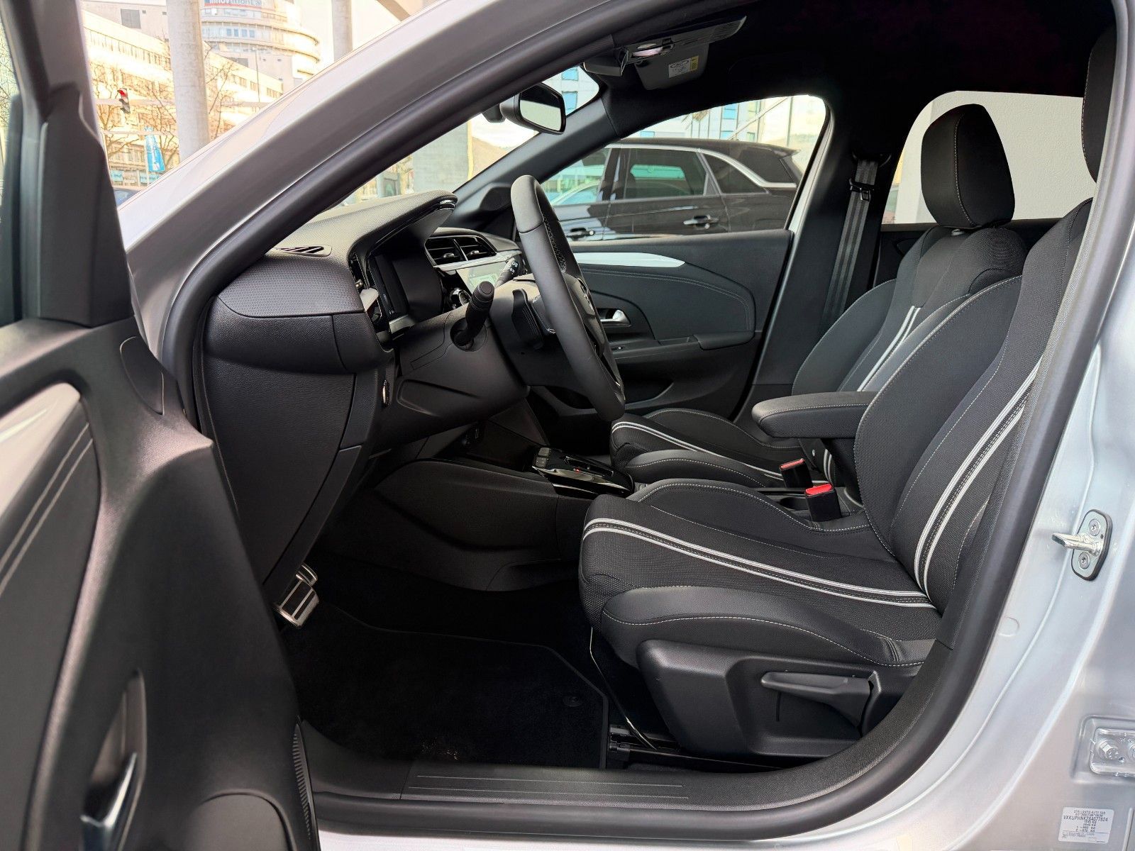 Fahrzeugabbildung Opel Corsa F 1.2 Turbo GS KlimaA,LED,Navi,SHZ,ACC,PDC