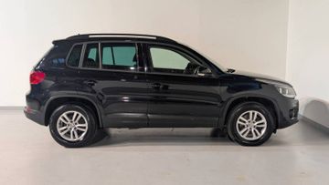 Volkswagen Tiguan - 11