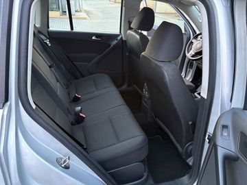 Volkswagen Tiguan - 10