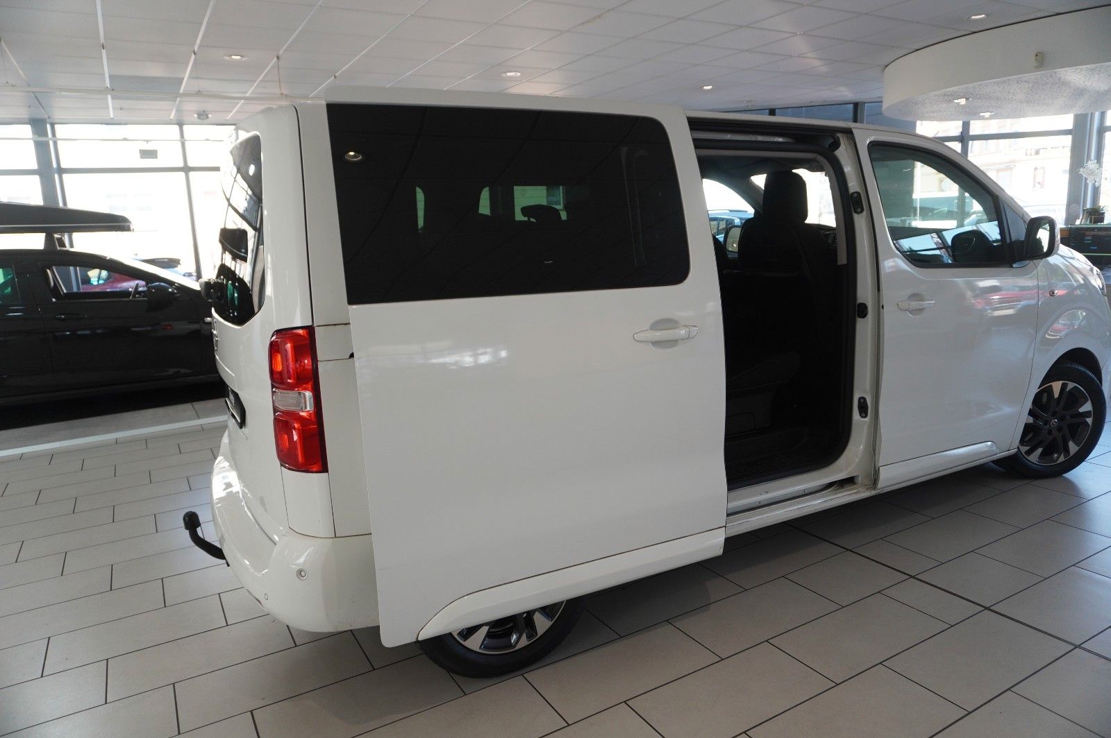 Fahrzeugabbildung Opel Zafira Life 2.0D EDITION "M" NAVI/KAMERA/HUD/AHK