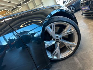 Audi RS6 4.0 TFSI tiptr. quattro *HUD*PANO*MATRIX*