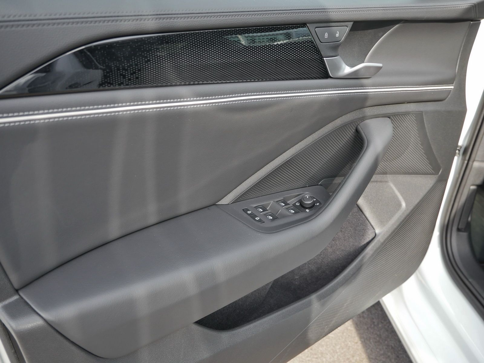 Volkswagen Passat Variant - Bild 21