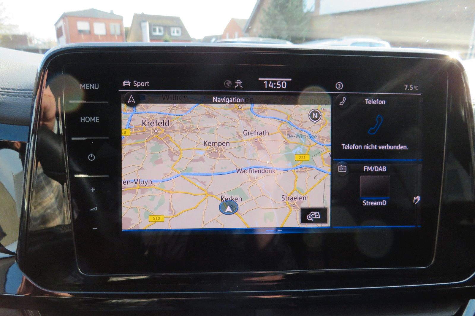 Fahrzeugabbildung Volkswagen T-Roc R-LINE AHK DCC ACC NAVI KAMERA 8-FACH 1.H