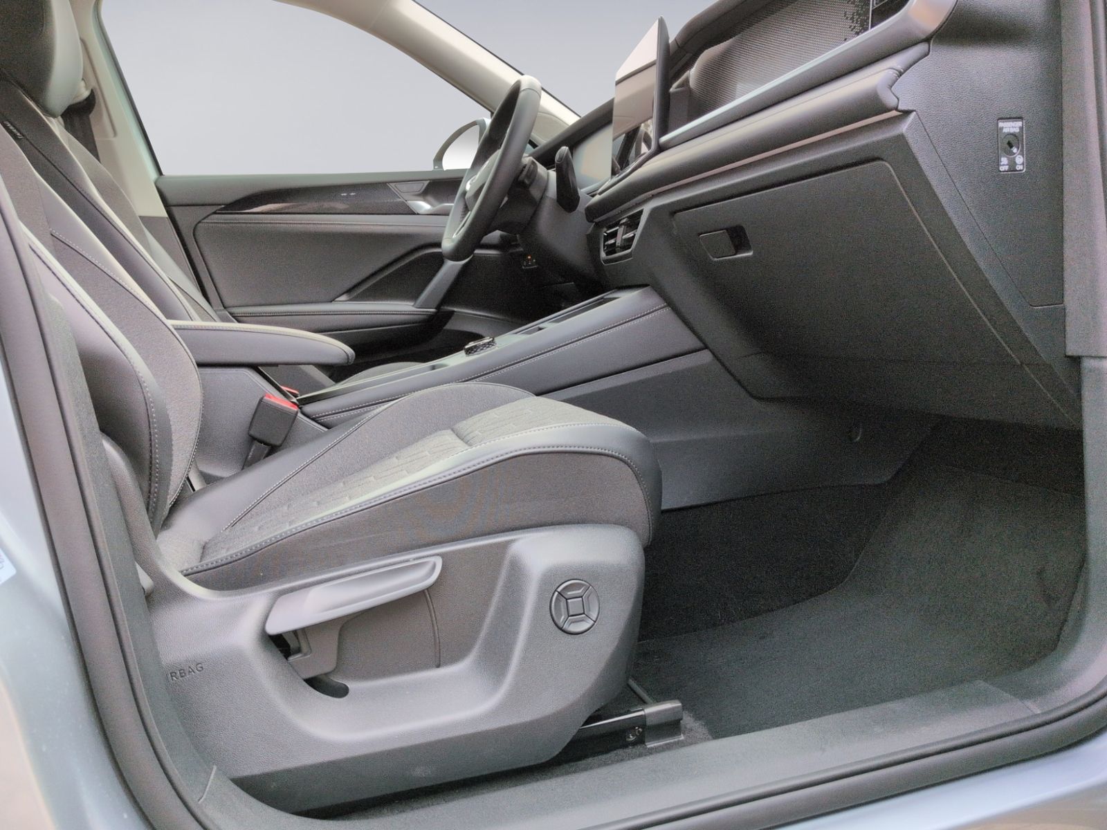 Tayron 2.0 TDI 4M DSG Life KAMERA+AHK+DCC+ACC