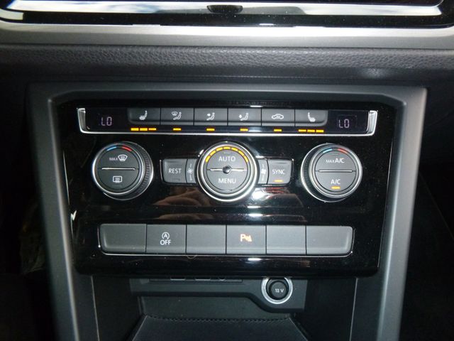 Fahrzeugabbildung Volkswagen Touran 2,0 TDI BMT >NAV/LED/Sitzheiz<