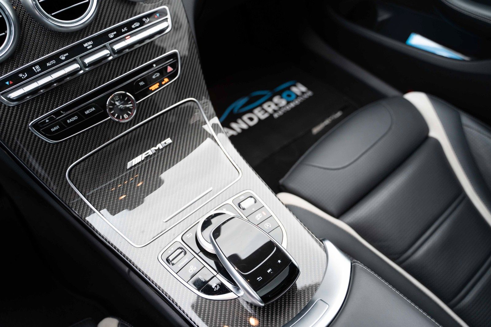 Fahrzeugabbildung Mercedes-Benz C 63S T AMG LED HUD CARBON NIGHT PANO 360°
