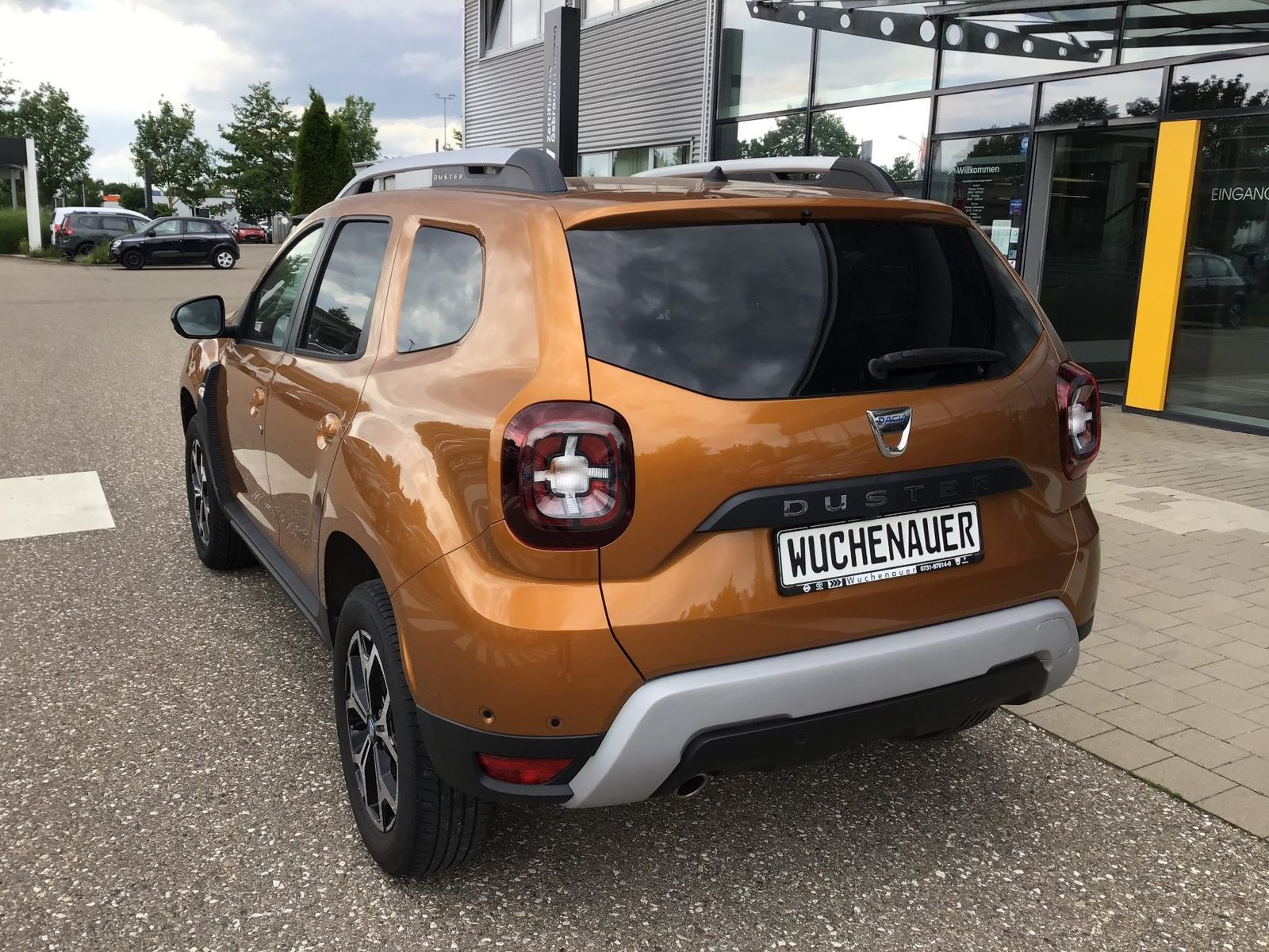 Fahrzeugabbildung Dacia Duster TCE 100 ECO-G 2WD CELEBRATION