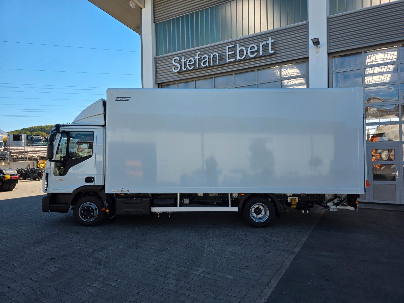 Fahrzeugabbildung Iveco Eurocargo ML75E19/P LBW Spoiler Klima 3 Sitze