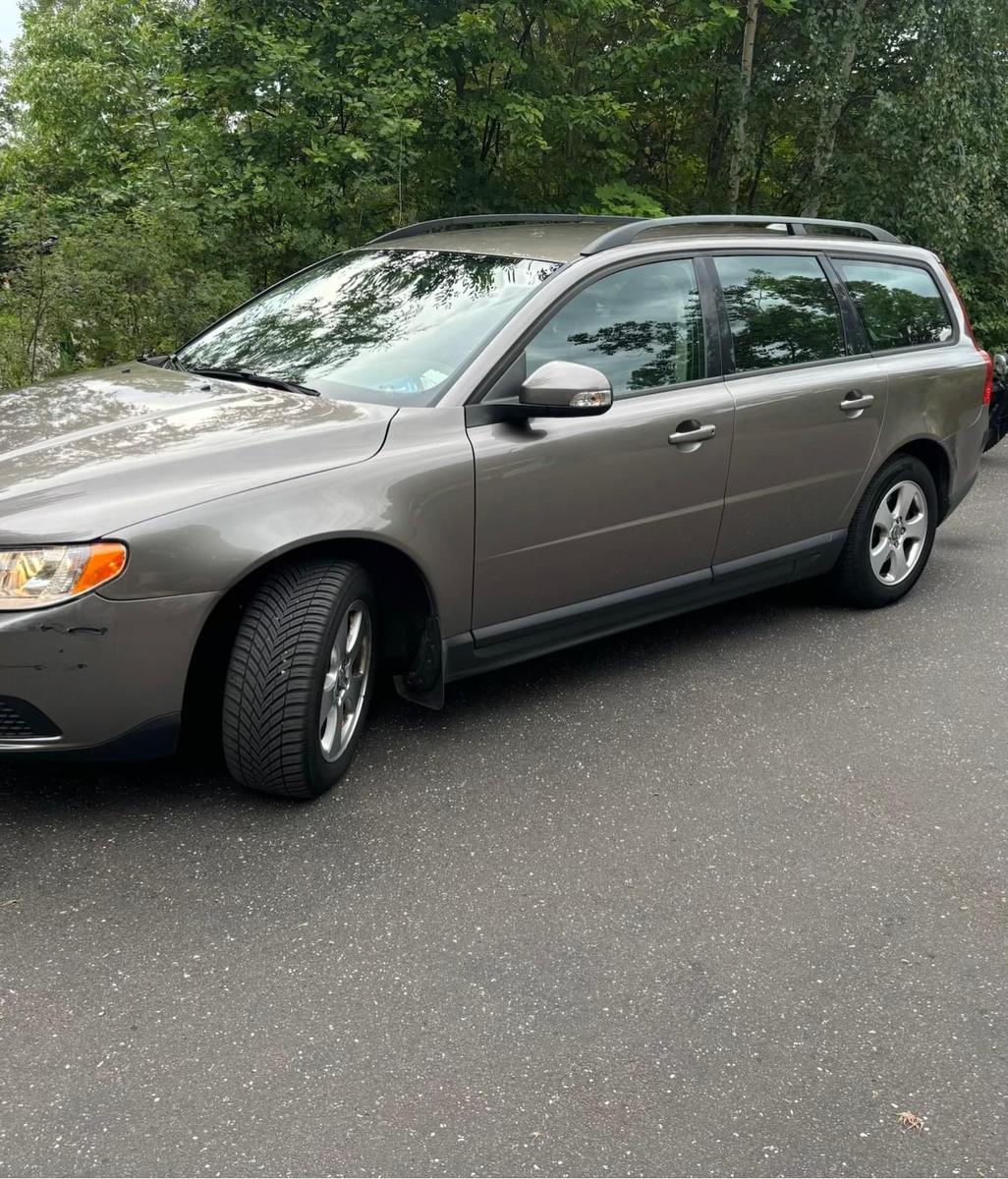 Volvo V70 2007 — photo 13