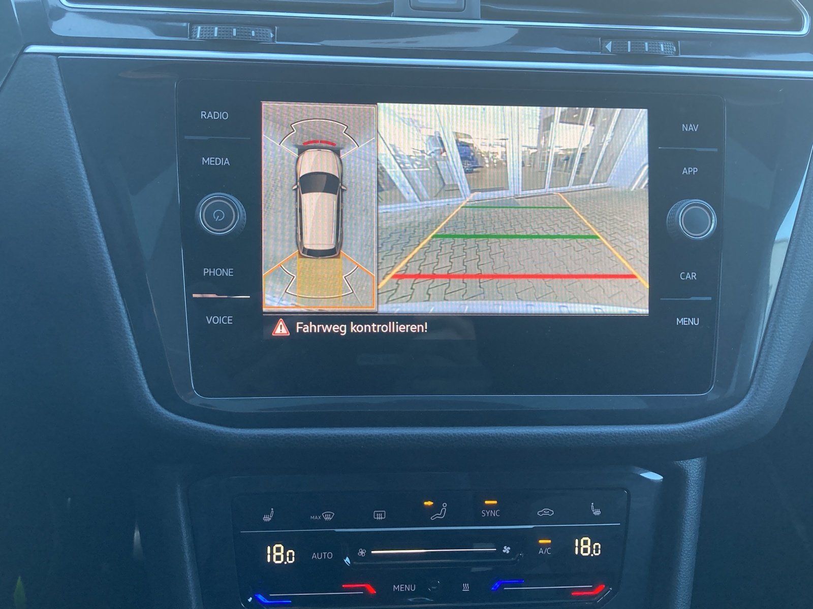 Volkswagen Tiguan Allspace 2.0 TSI DSG 4MOTION R-Line | AHK foto 14