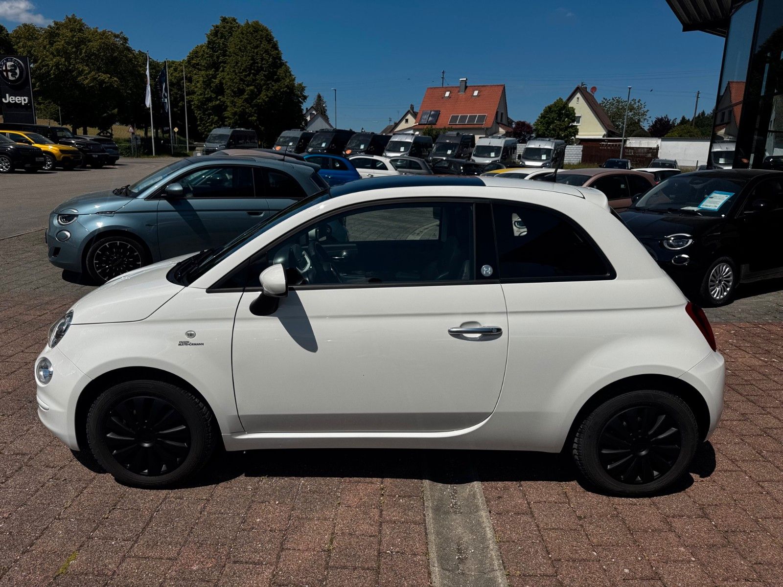Fahrzeugabbildung Fiat 500 1.0 Launch Edition Glasdach Carplay Klima