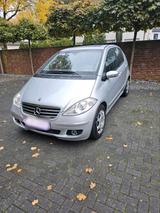 Mercedes-Benz Mercedes A-Klasse  200 Automatic mit Panar... - Mercedes-Benz E-Klasse: Kleinwagen