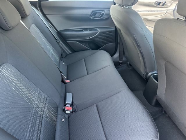 Fahrzeugabbildung Hyundai BAYON FL (MY25) 1.0 T-GDI Select Navi Kamera Ein