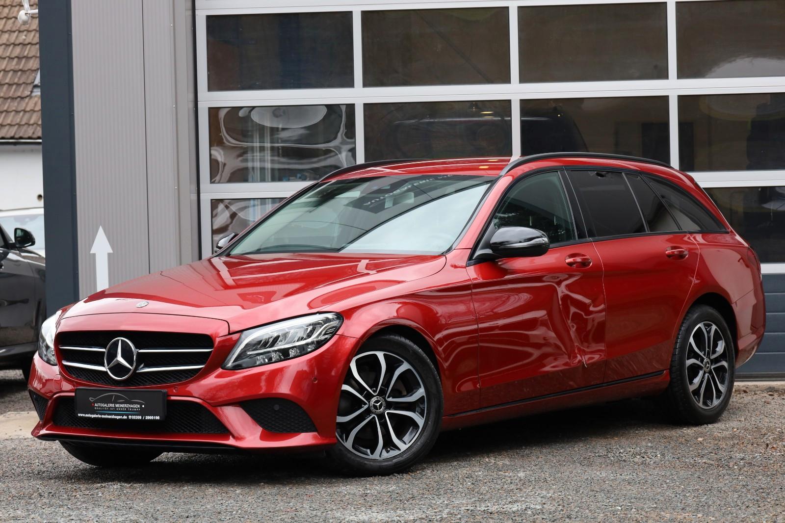 Mercedes-Benz C 180 T Avantgarde/KAMERA/NAVI/LED/DESIGNO/